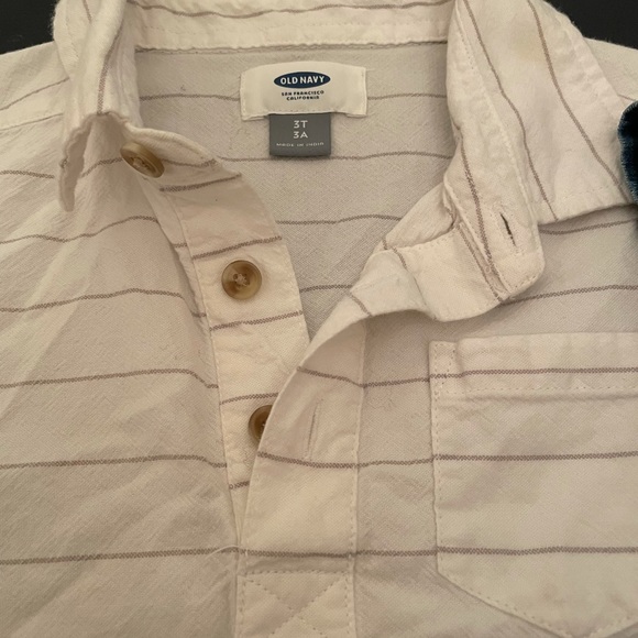 🎉 3 for $30🎉 Old Navy 2 ss button shirts, 3T, one denim (OLCC) - Picture 2 of 8